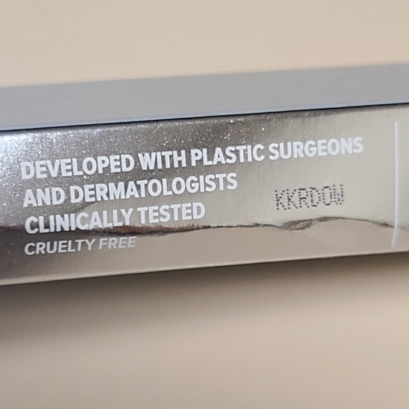 It Cosmetics Brow Power Universal eyebrow pencil - Picture 13 of 16